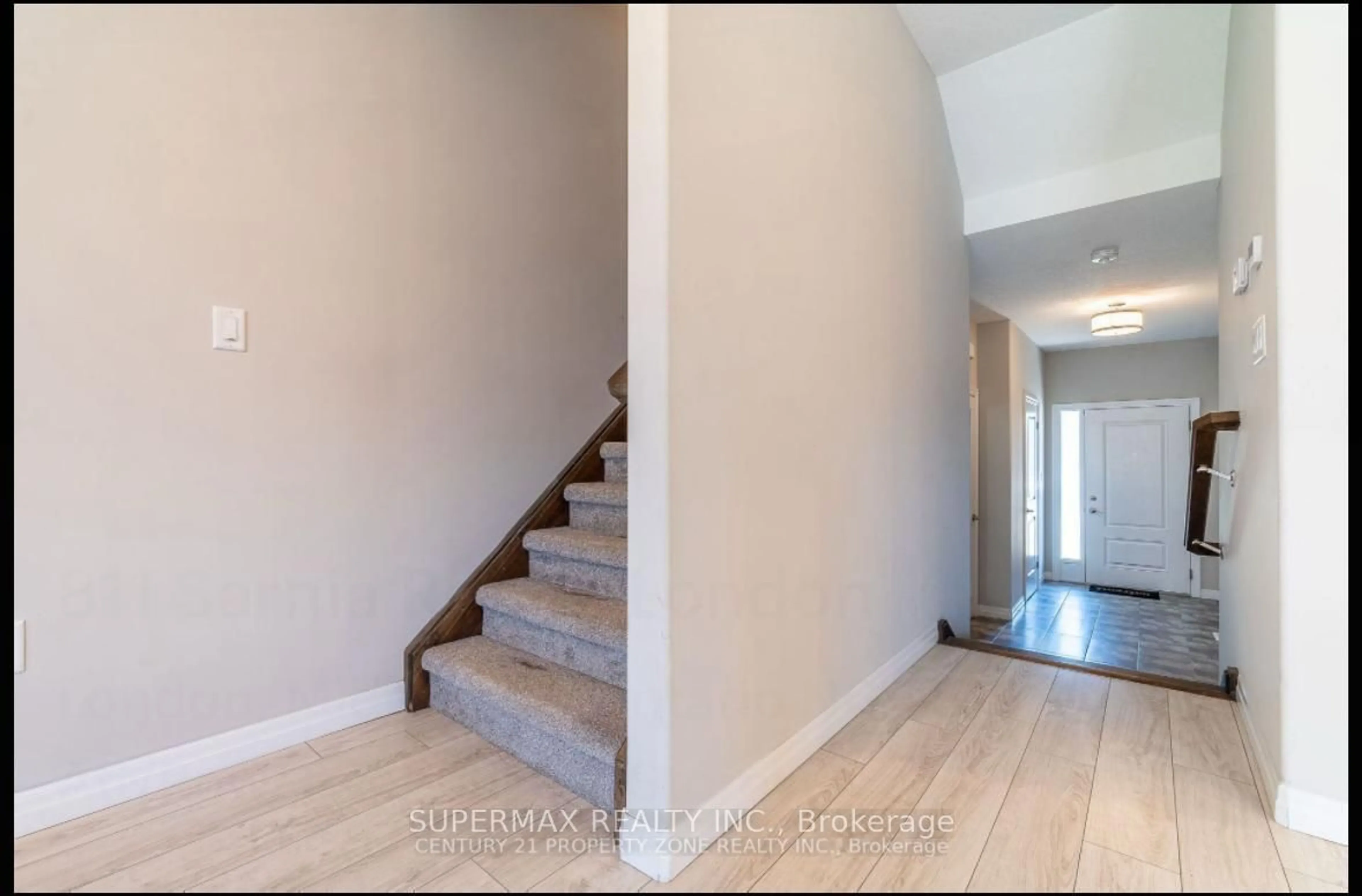 Indoor entryway for 811 Sarnia Rd #56, London Ontario N6H 0K3