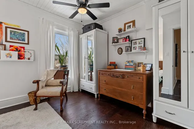Additional property image - 54 Emerald St