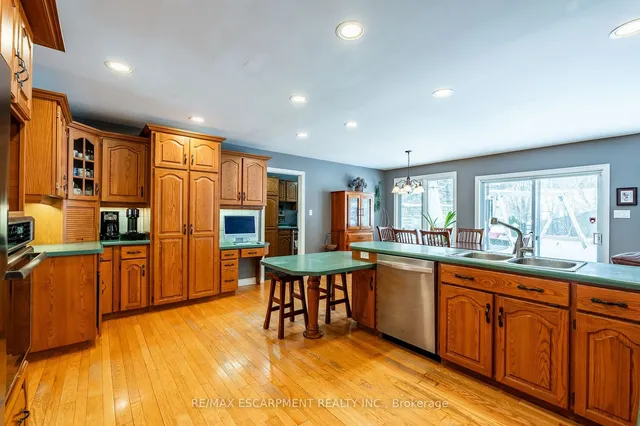 Additional property image - 9 Martingrove Dr