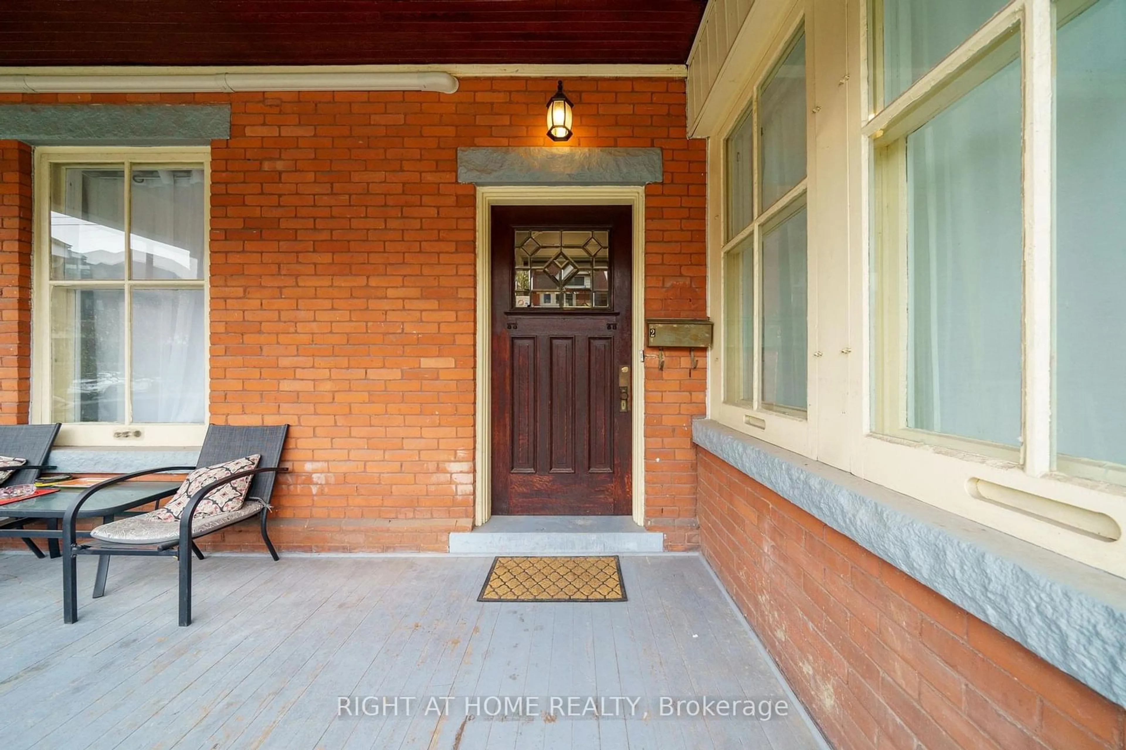 Indoor entryway for 132 Holton Ave, Hamilton Ontario L8M 2L5