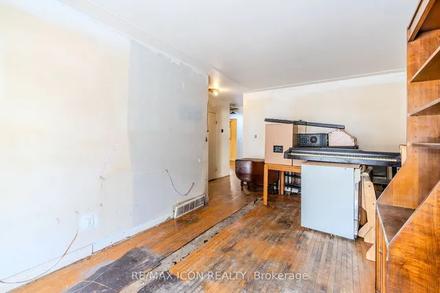 Additional property image - 263 Fergus Ave