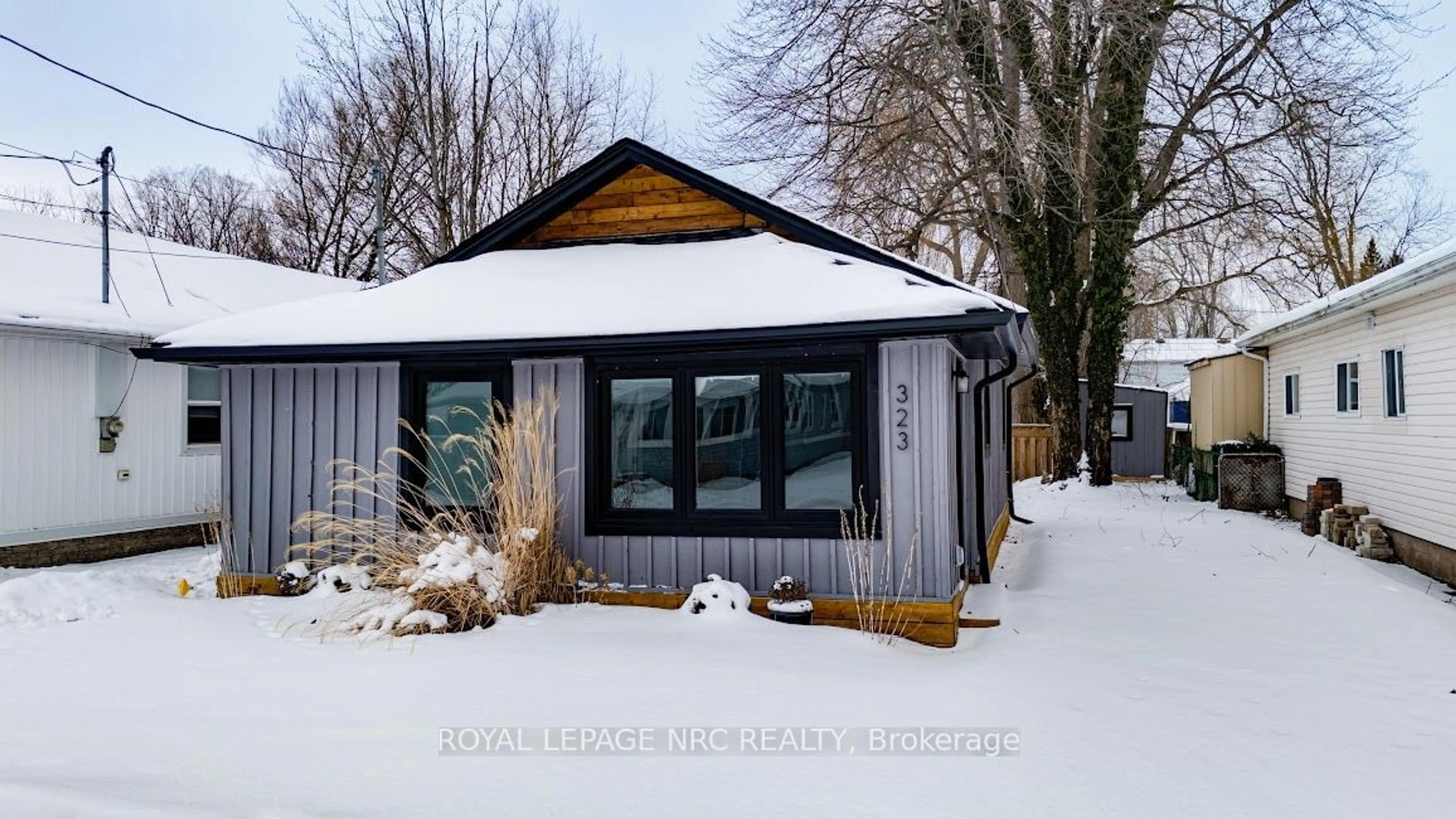 Shed for 323 Oxford Ave, Fort Erie Ontario L0S 1B0