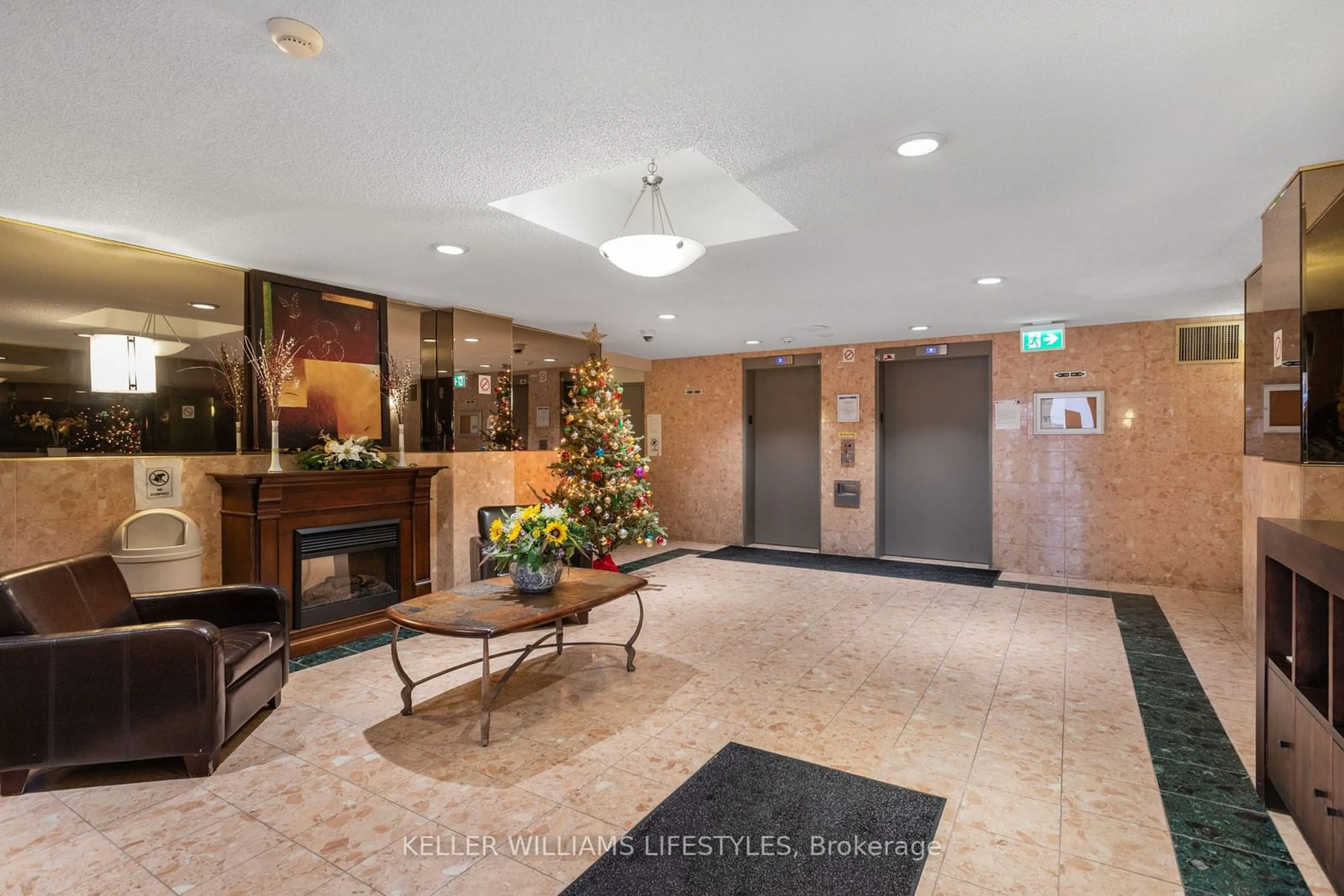 Lobby for 95 BASE LINE Rd #309, London Ontario N6J 4X3