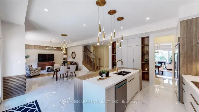 Additional property image - 382A Southcote Rd