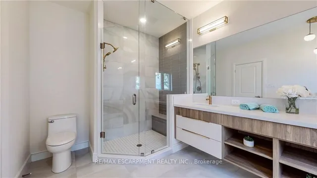 Additional property image - 382A Southcote Rd