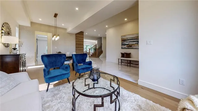 Additional property image - 382A Southcote Rd