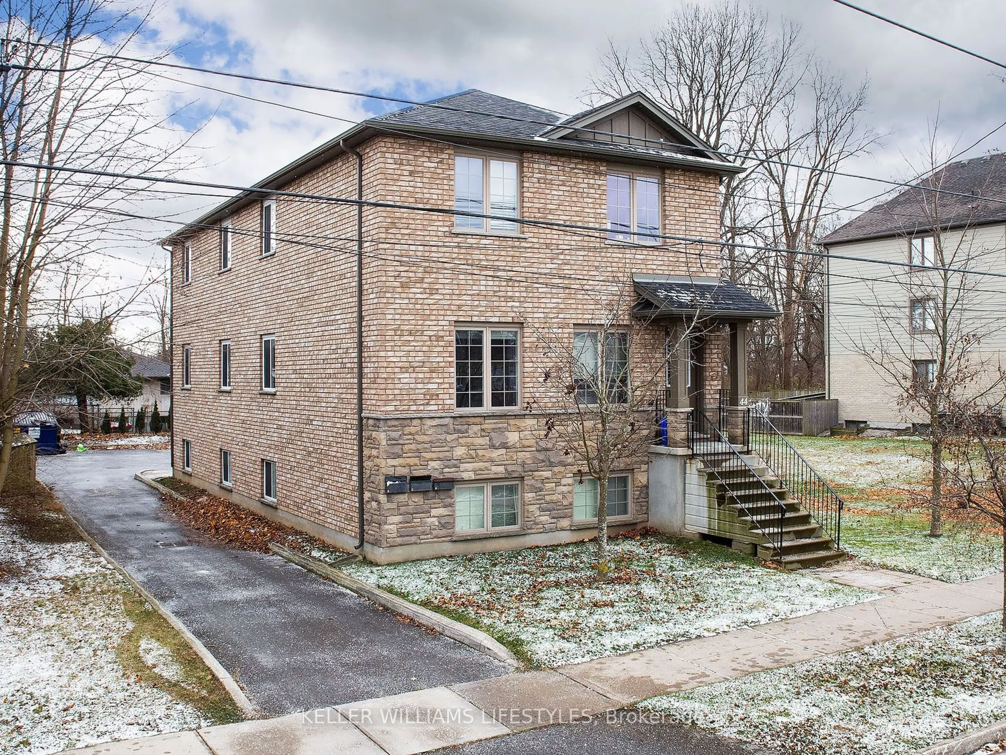 Home with brick exterior material, street for 44 Essex St, London Ontario N6G 1B2