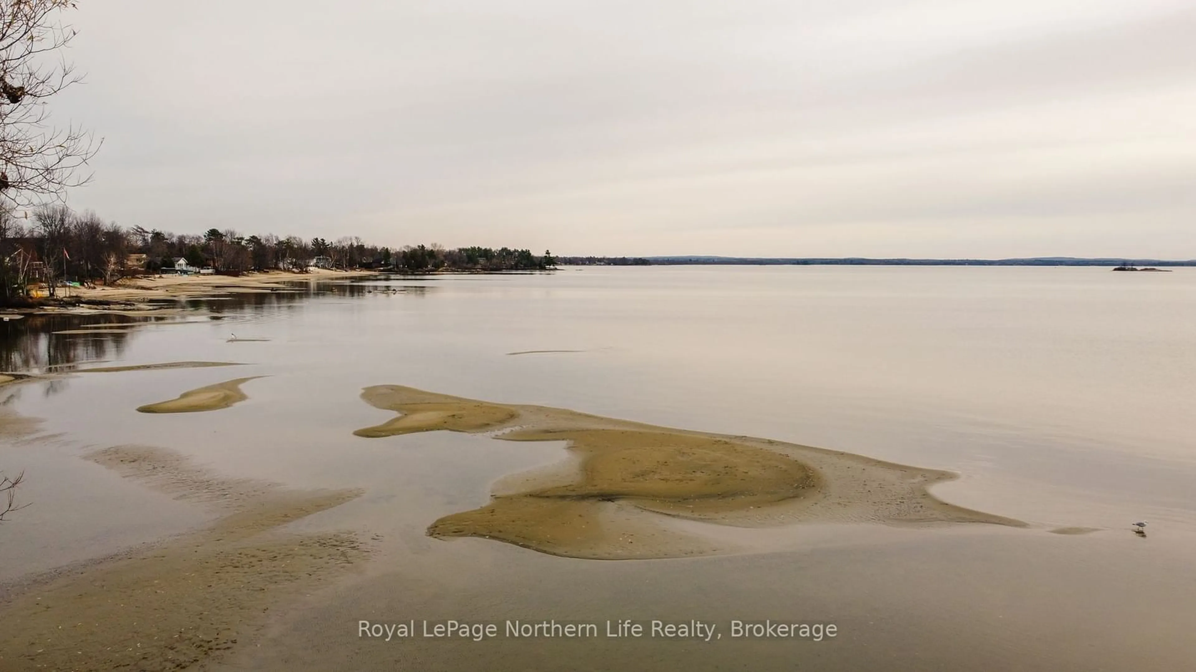 Blurry image for 653 Lakeshore Dr, North Bay Ontario P1A 2G1