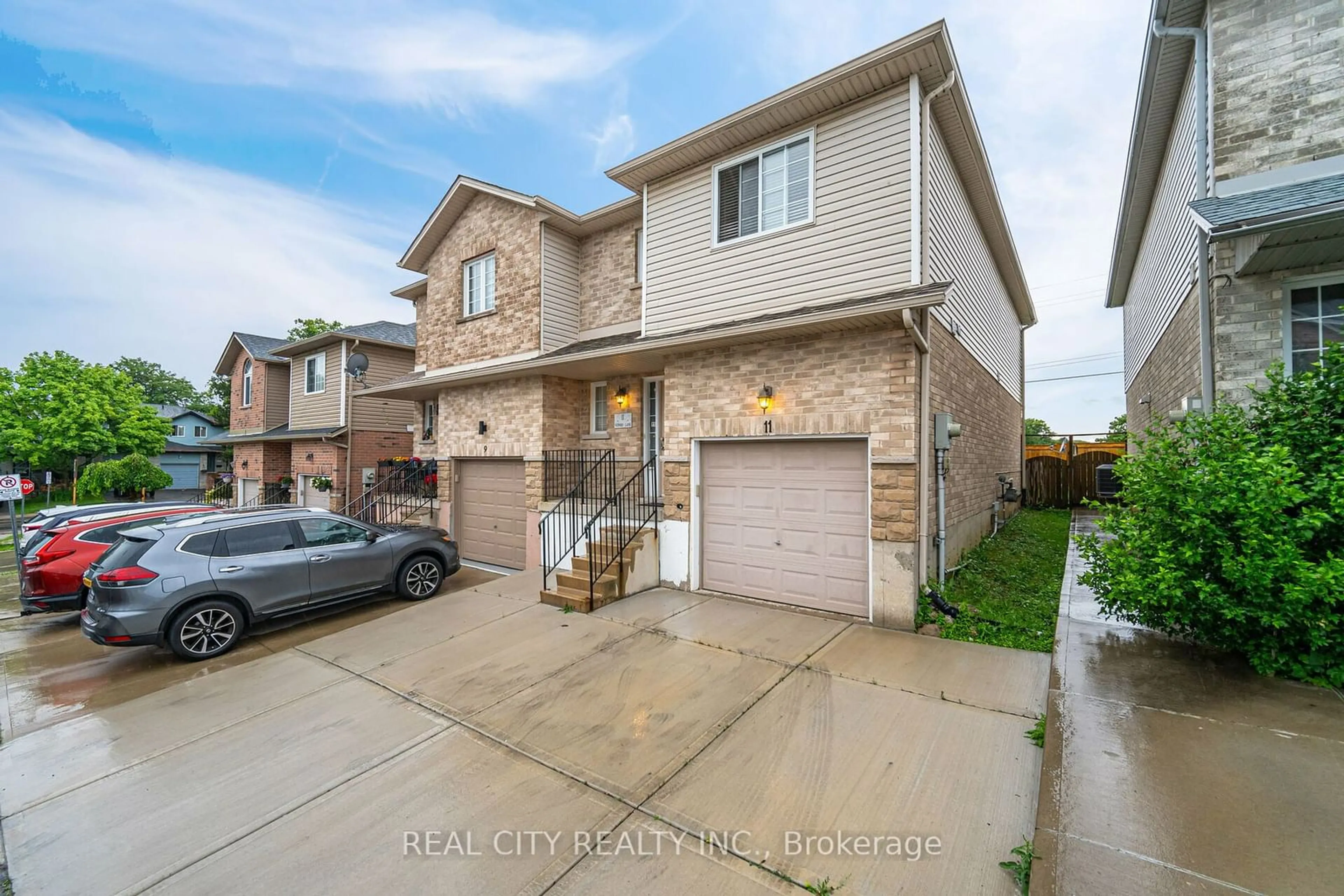 Unknown for 11 Vennio Lane, Hamilton Ontario L9B 2Y7