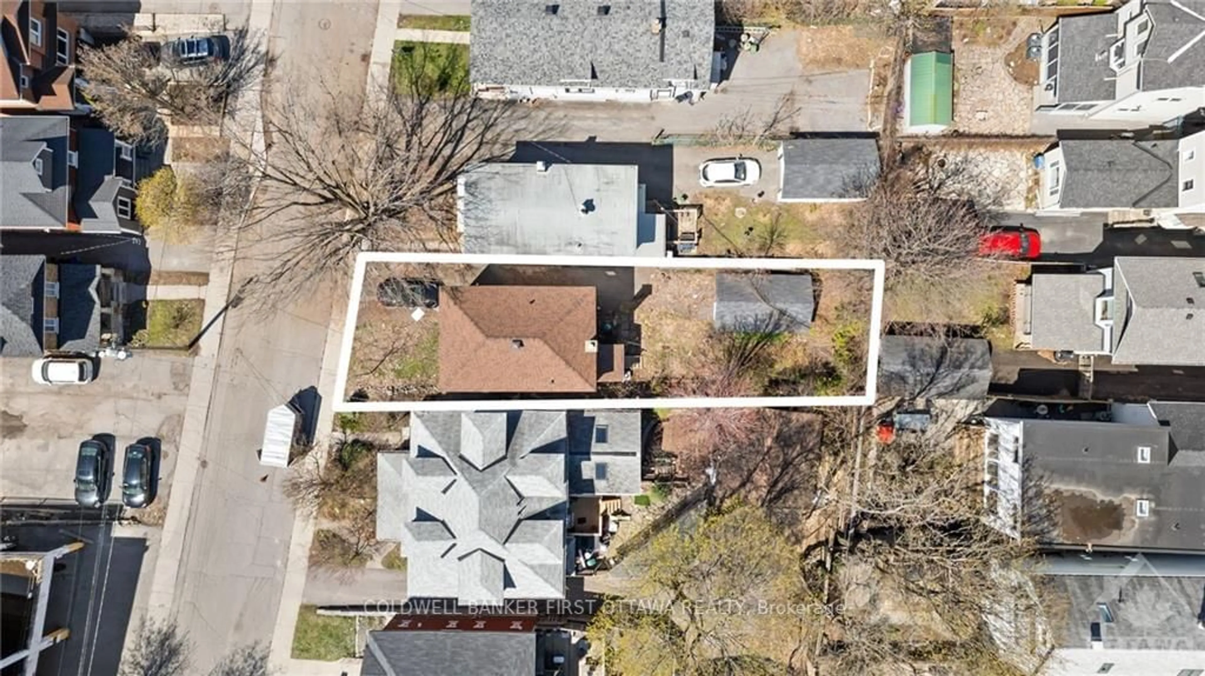 A pic from outside/outdoor area/front of a property/back of a property/a pic from drone, street for 57 MURIEL St, Glebe - Ottawa East and Area Ontario K1S 4C9