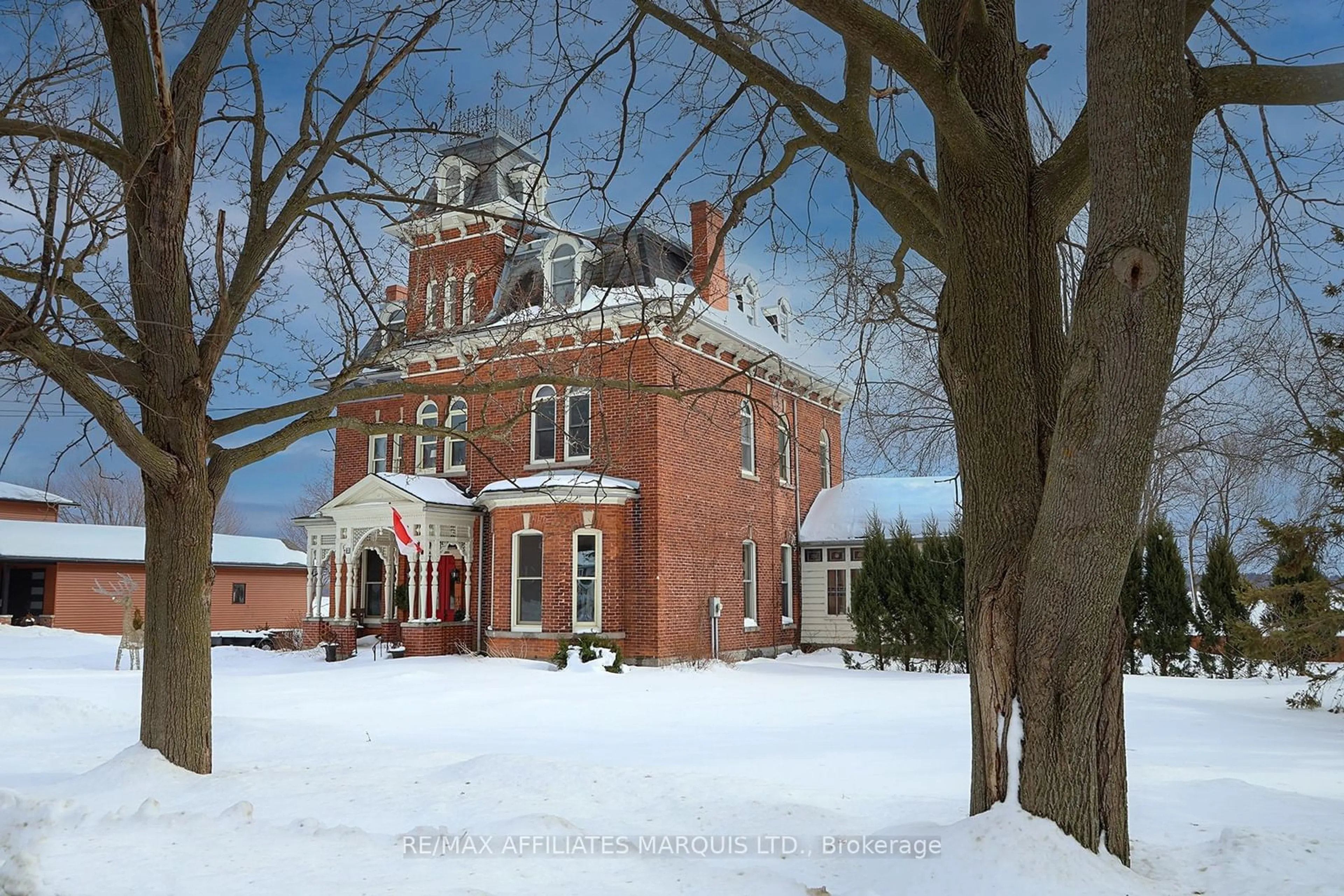 Home with brick exterior material, building for 31 Lakeshore Dr, South Dundas Ontario K0C 1X0