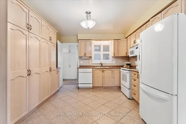 Additional property image - 47 MASSENA Dr