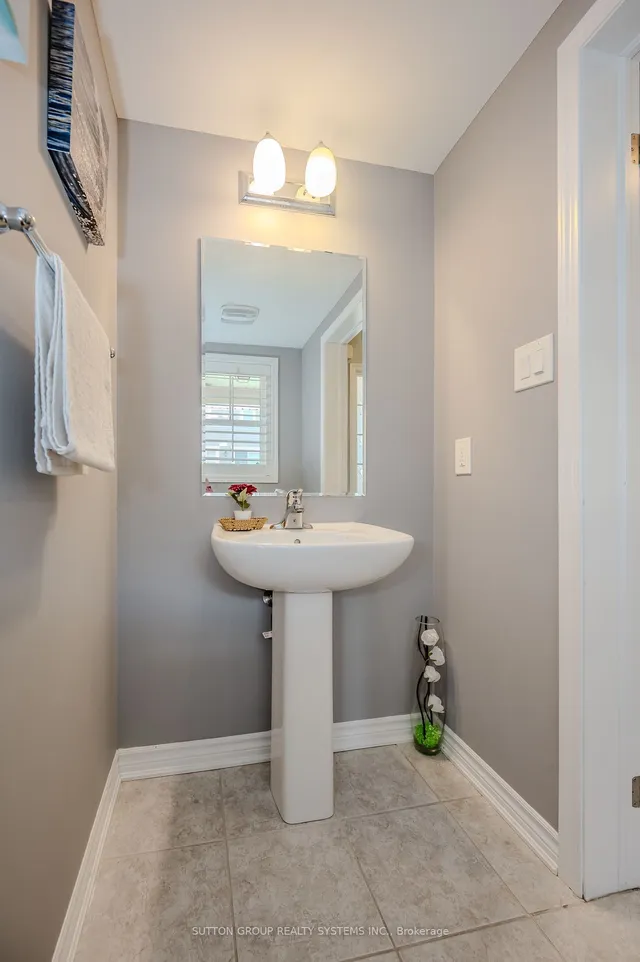 Additional property image - 230 Avonsyde Blvd Unit 37