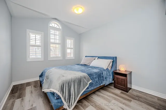 Additional property image - 230 Avonsyde Blvd Unit 37