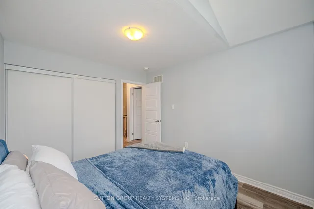 Additional property image - 230 Avonsyde Blvd Unit 37