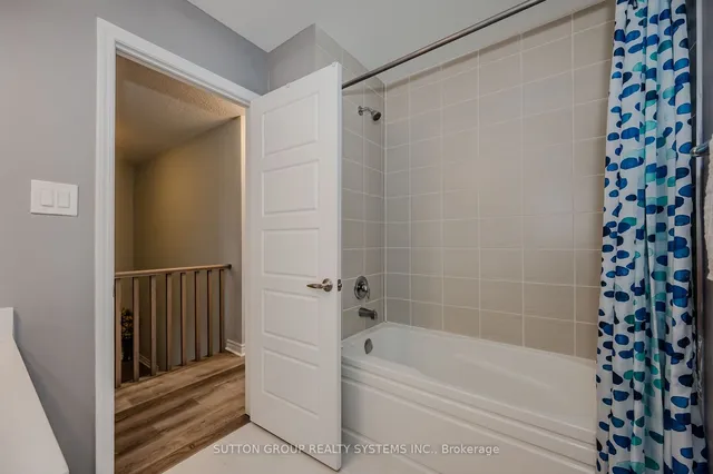 Additional property image - 230 Avonsyde Blvd Unit 37
