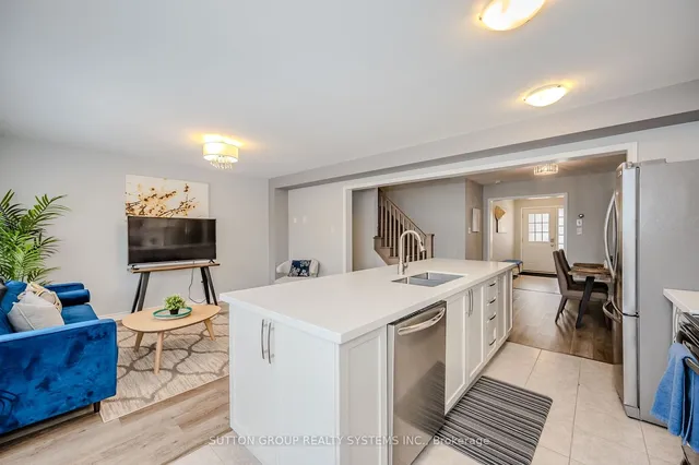 Additional property image - 230 Avonsyde Blvd Unit 37
