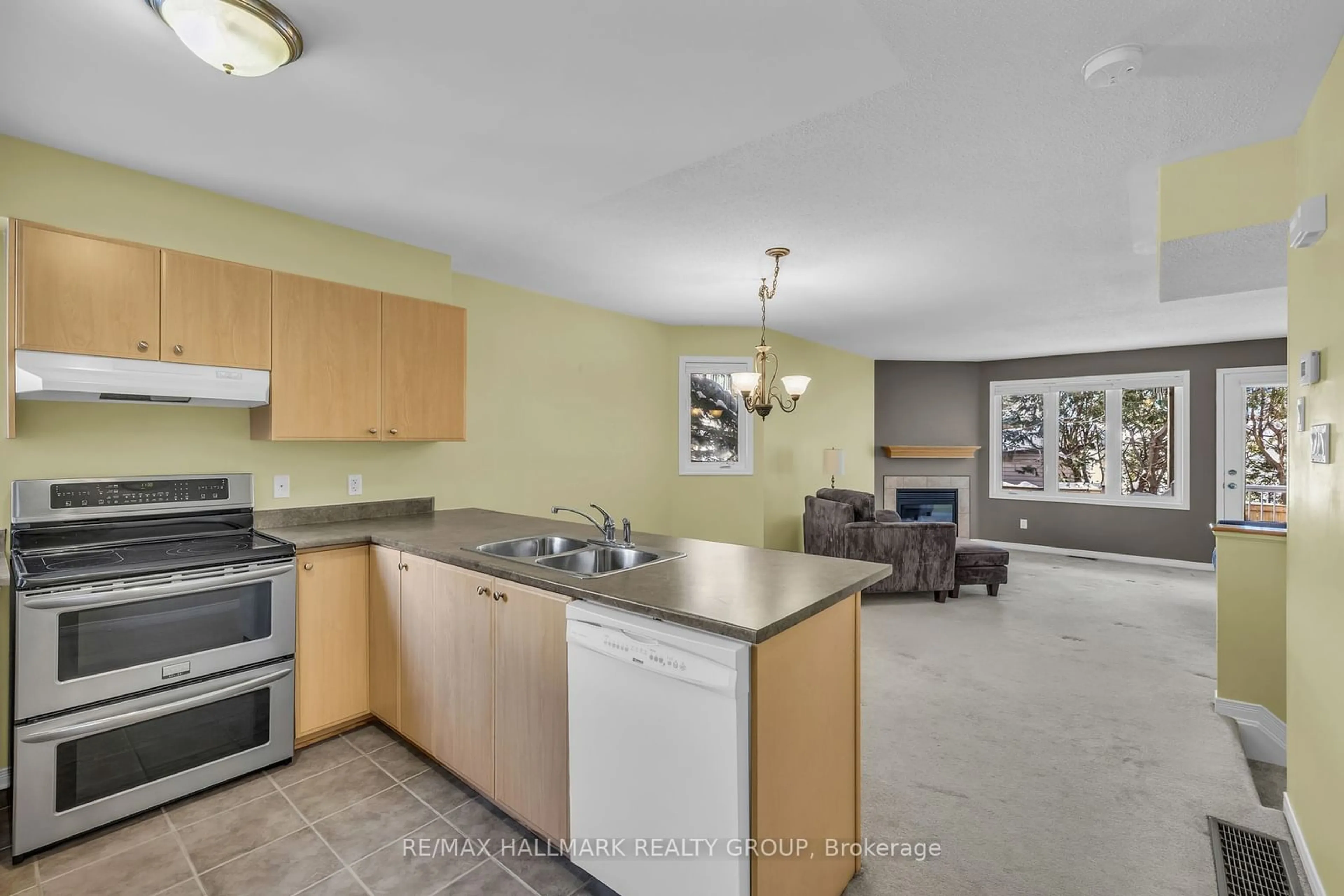 Open concept kitchen, unknown for 22 Strathaven Private #22, Cyrville - Carson Grove - Pineview Ontario K1J 1K7