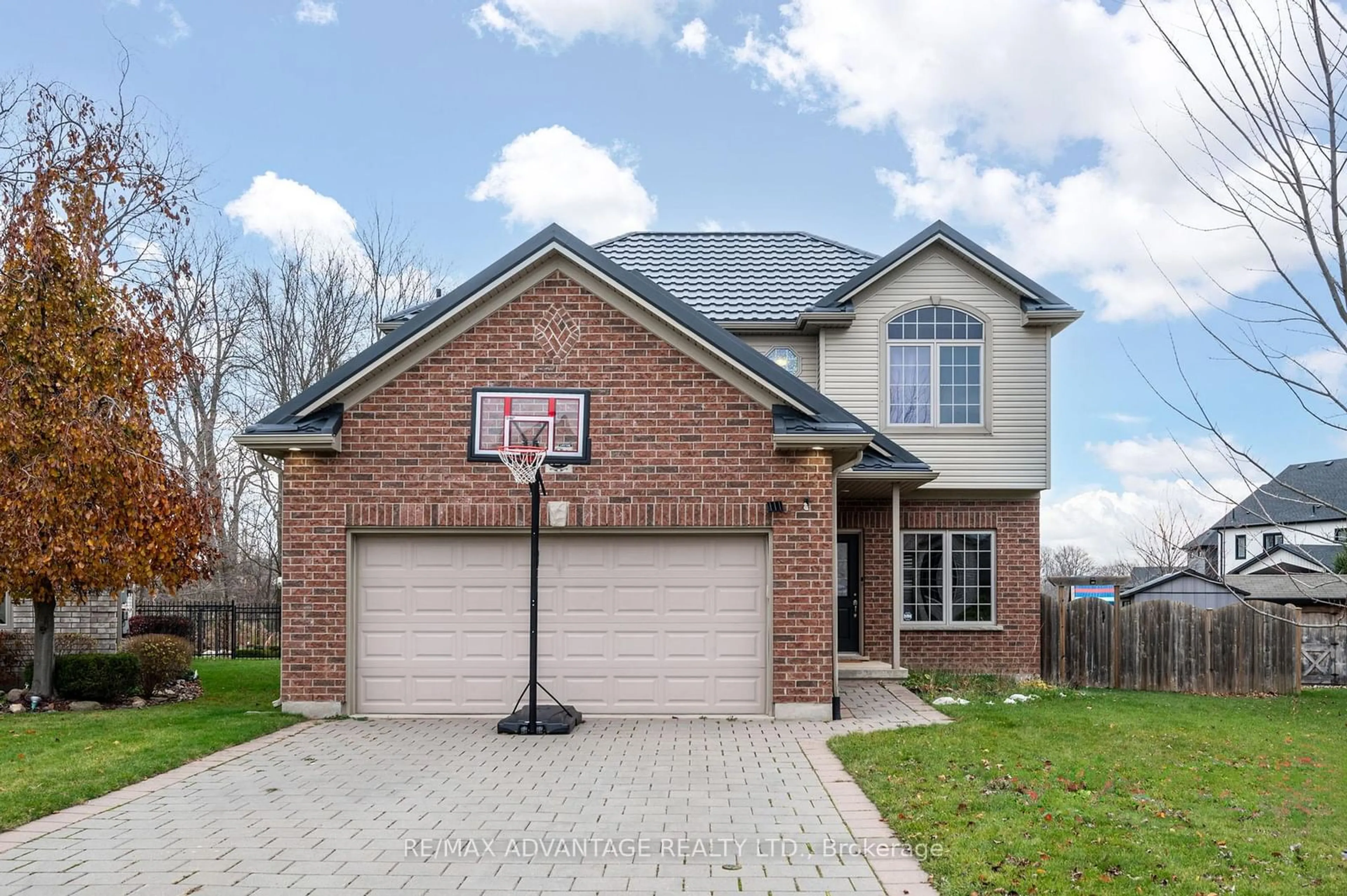 Home with brick exterior material, street for 125 Deborah Dr, Strathroy-Caradoc Ontario N7G 4E2