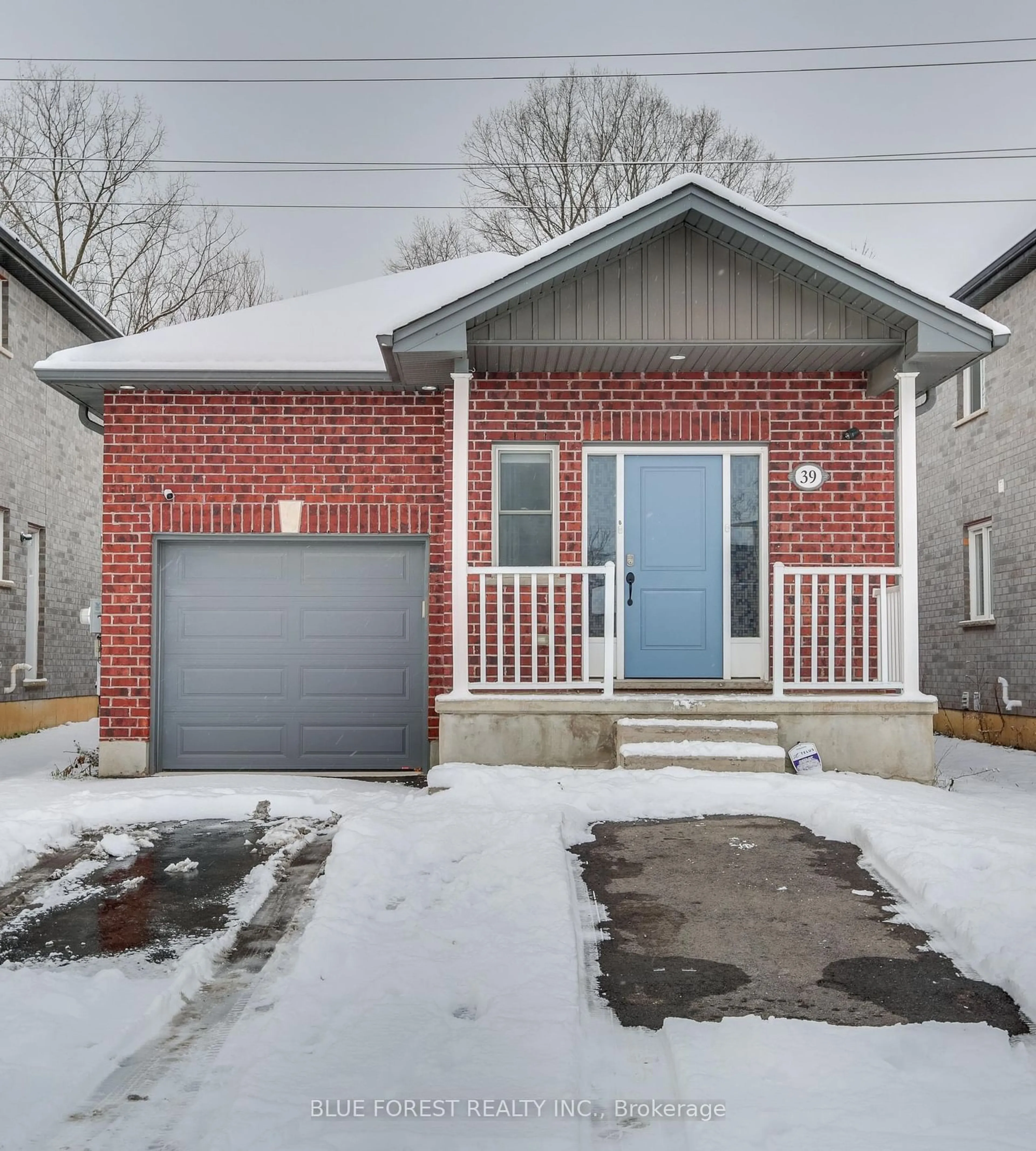 Home with brick exterior material, street for 39 Yvonne Cres, London Ontario N5Z 0A6