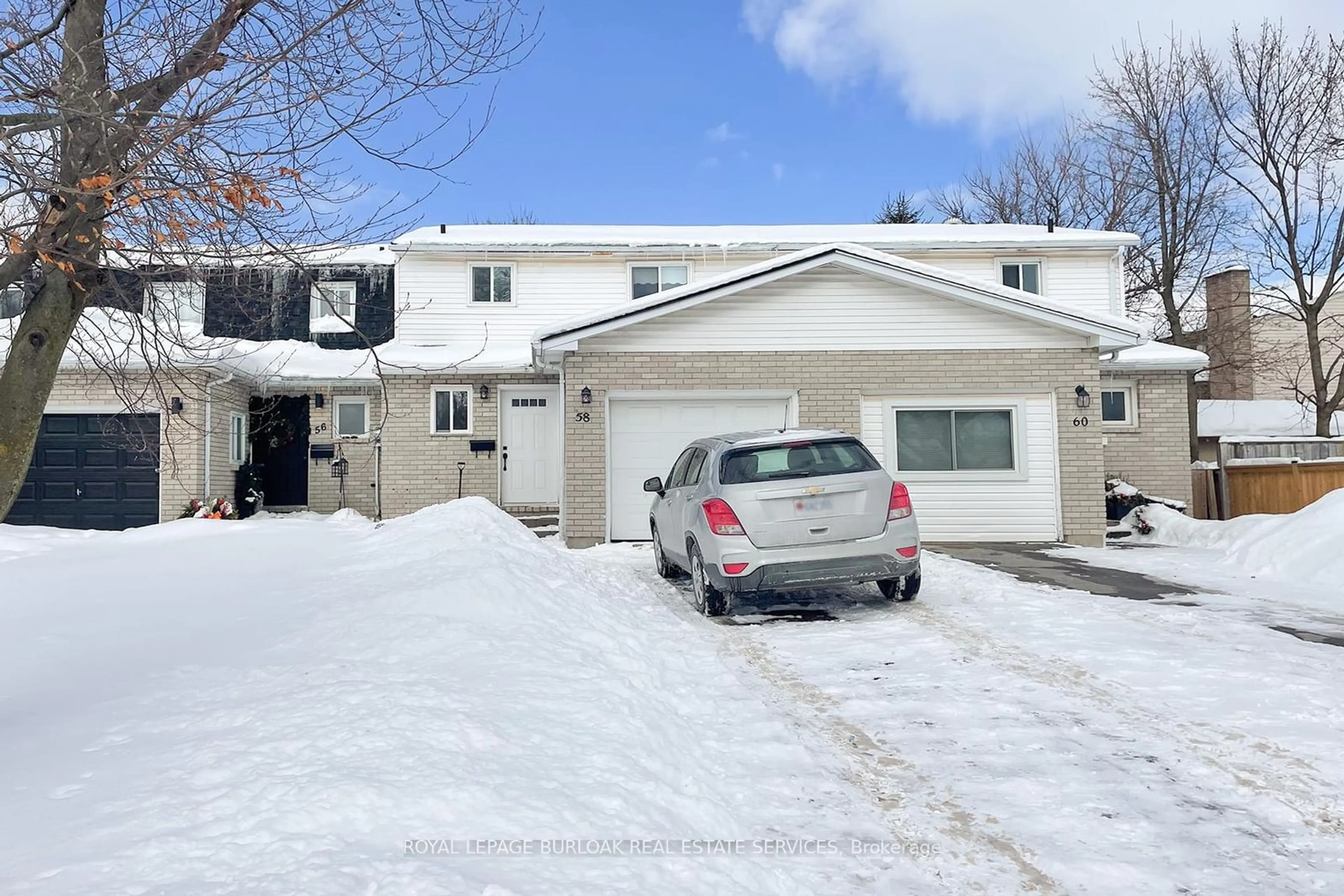 A pic from outside/outdoor area/front of a property/back of a property/a pic from drone, street for 58 Romy Cres, Thorold Ontario L2V 4T6