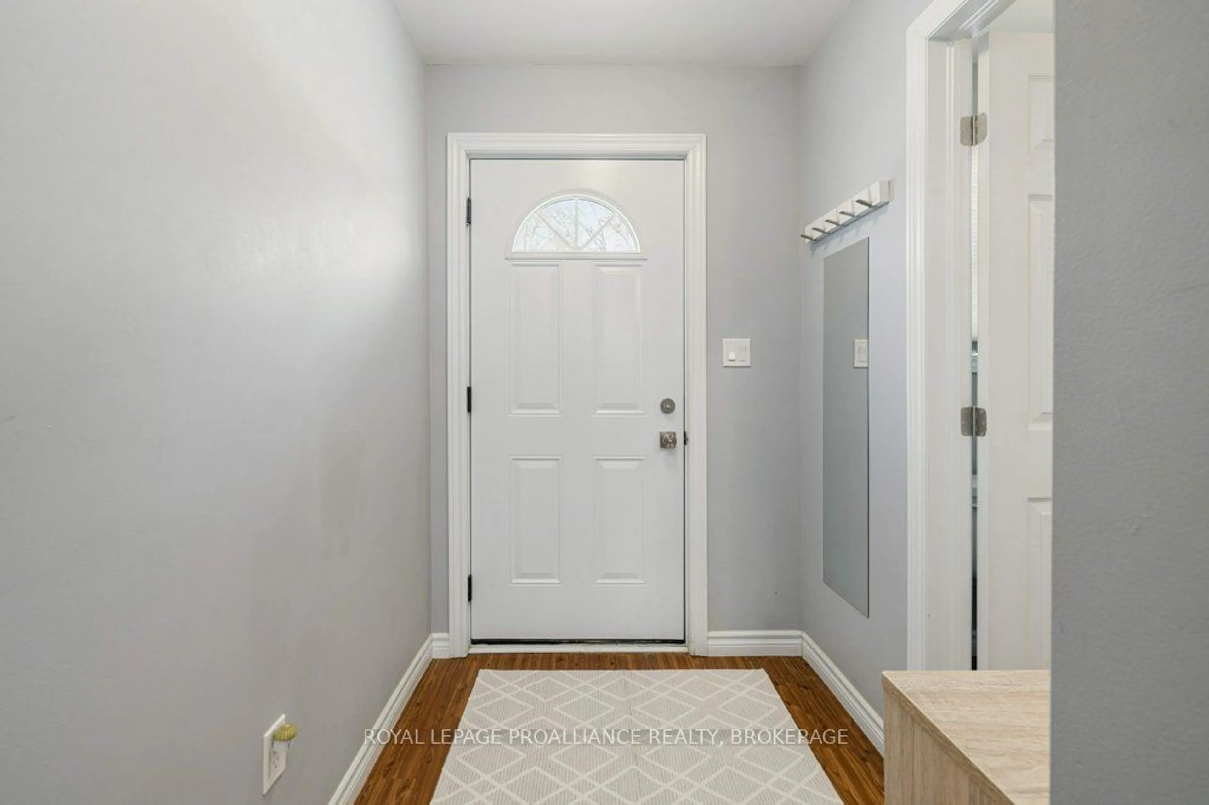 Indoor entryway for 66 Cowdy St, Kingston Ontario K7K 3V9