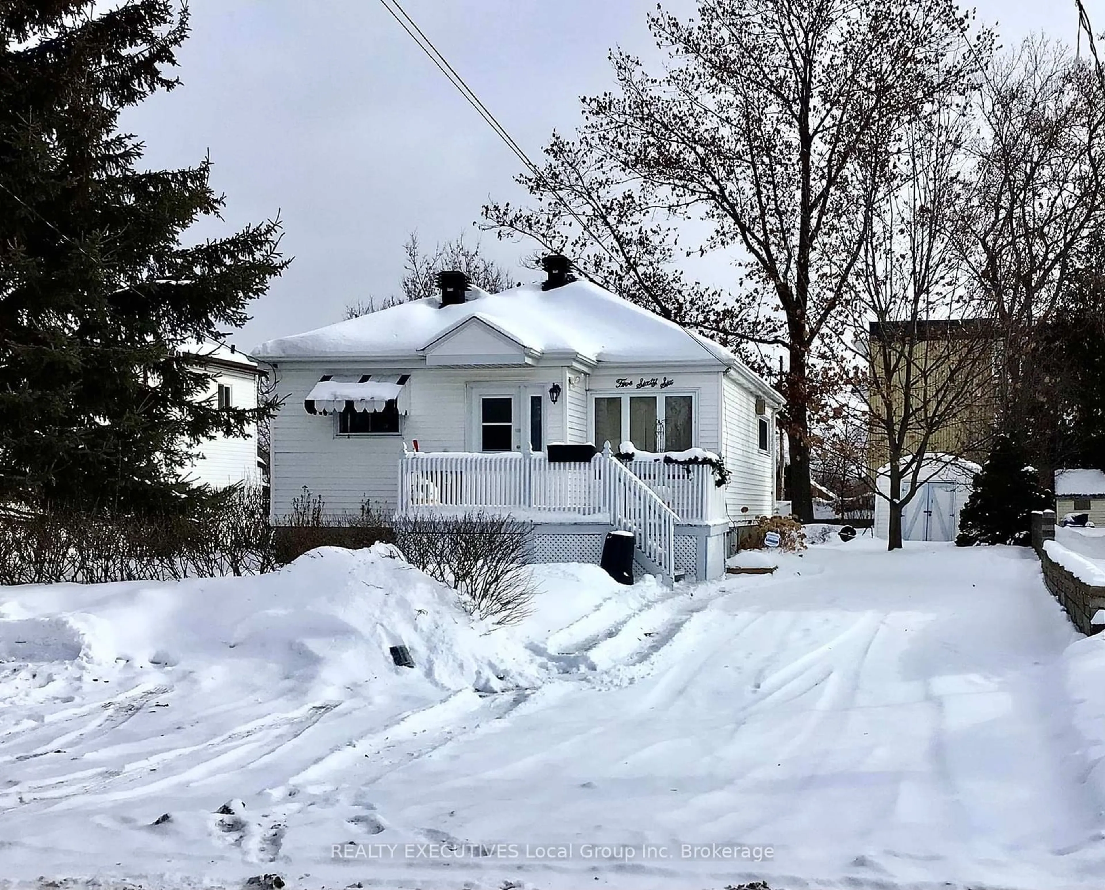 Shed for 566 MCLEOD St, North Bay Ontario P1B 5S8