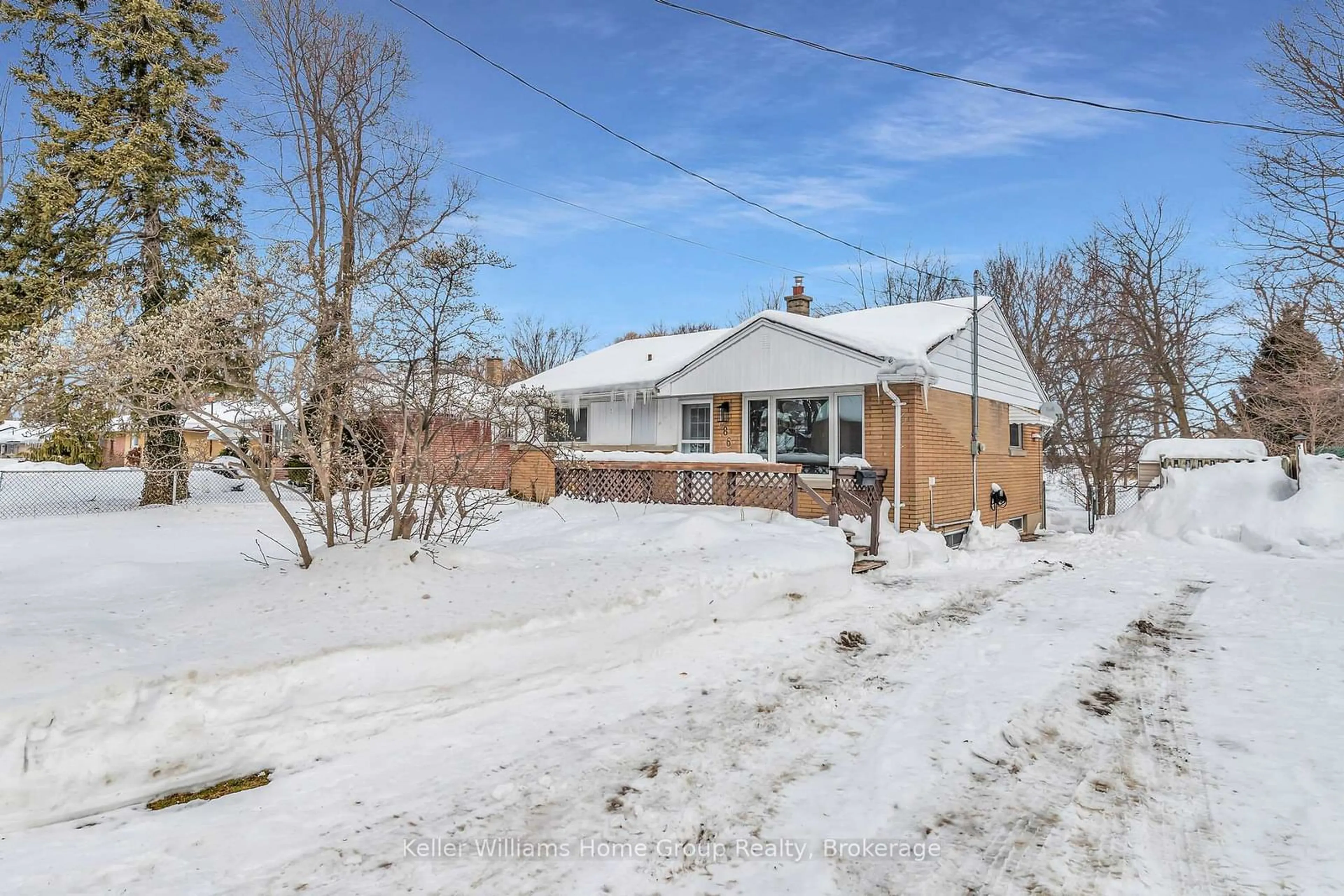 A pic from outside/outdoor area/front of a property/back of a property/a pic from drone, street for 286 Brompton Ave, Woodstock Ontario N4S 7J5