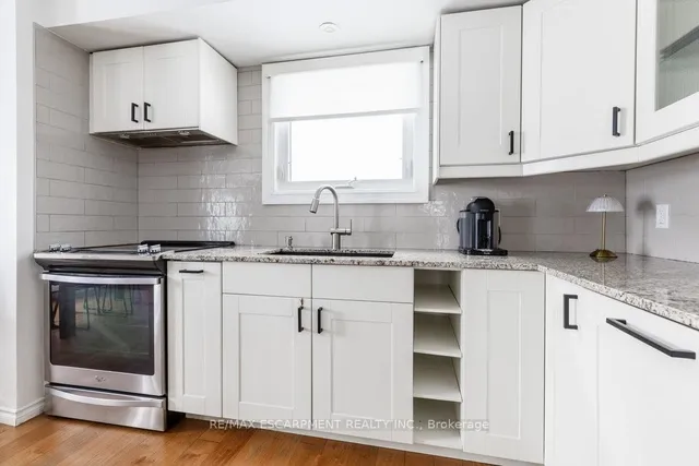 Additional property image - 98 Forestgate Dr