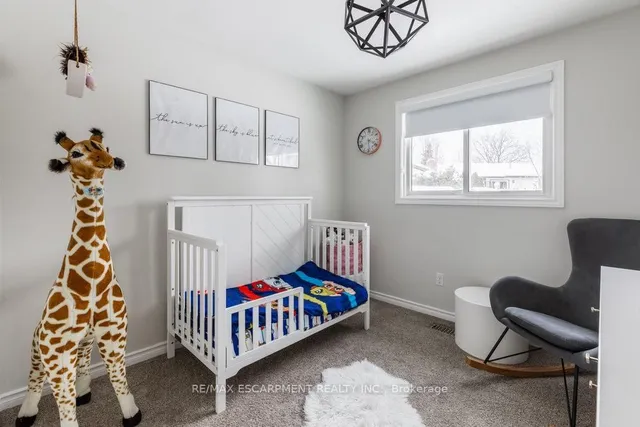 Additional property image - 98 Forestgate Dr