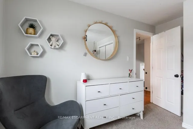 Additional property image - 98 Forestgate Dr