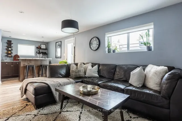 Additional property image - 98 Forestgate Dr