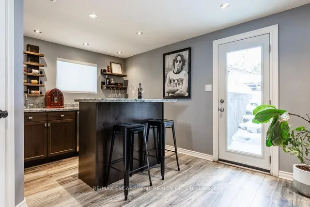 Additional property image - 98 Forestgate Dr