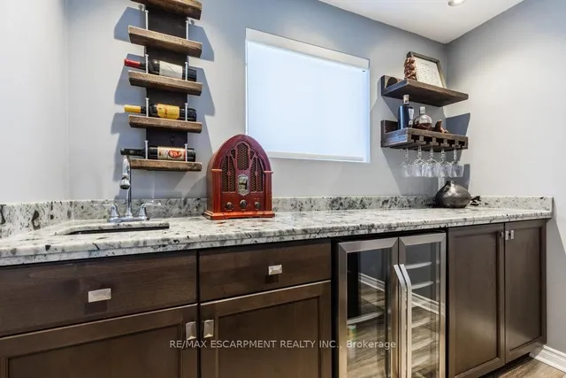 Additional property image - 98 Forestgate Dr