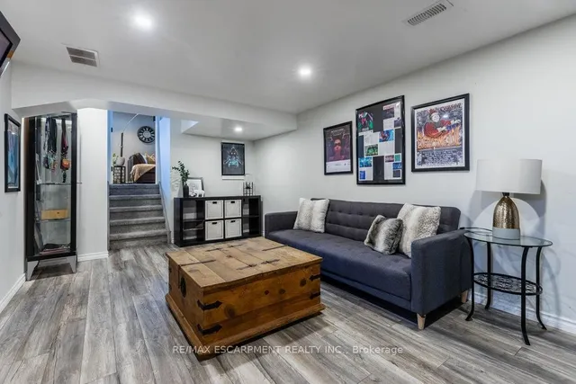 Additional property image - 98 Forestgate Dr
