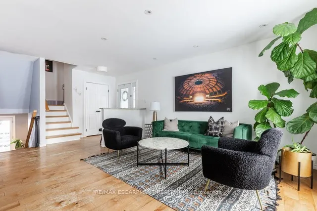 Additional property image - 98 Forestgate Dr