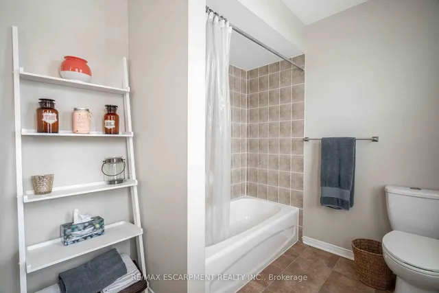 Additional property image - 212 Bradley Ave