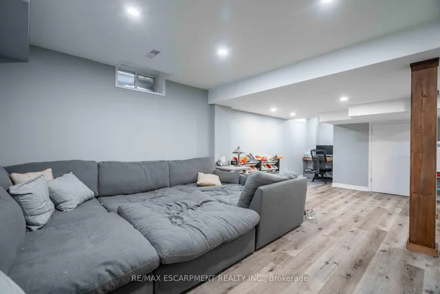 Additional property image - 212 Bradley Ave