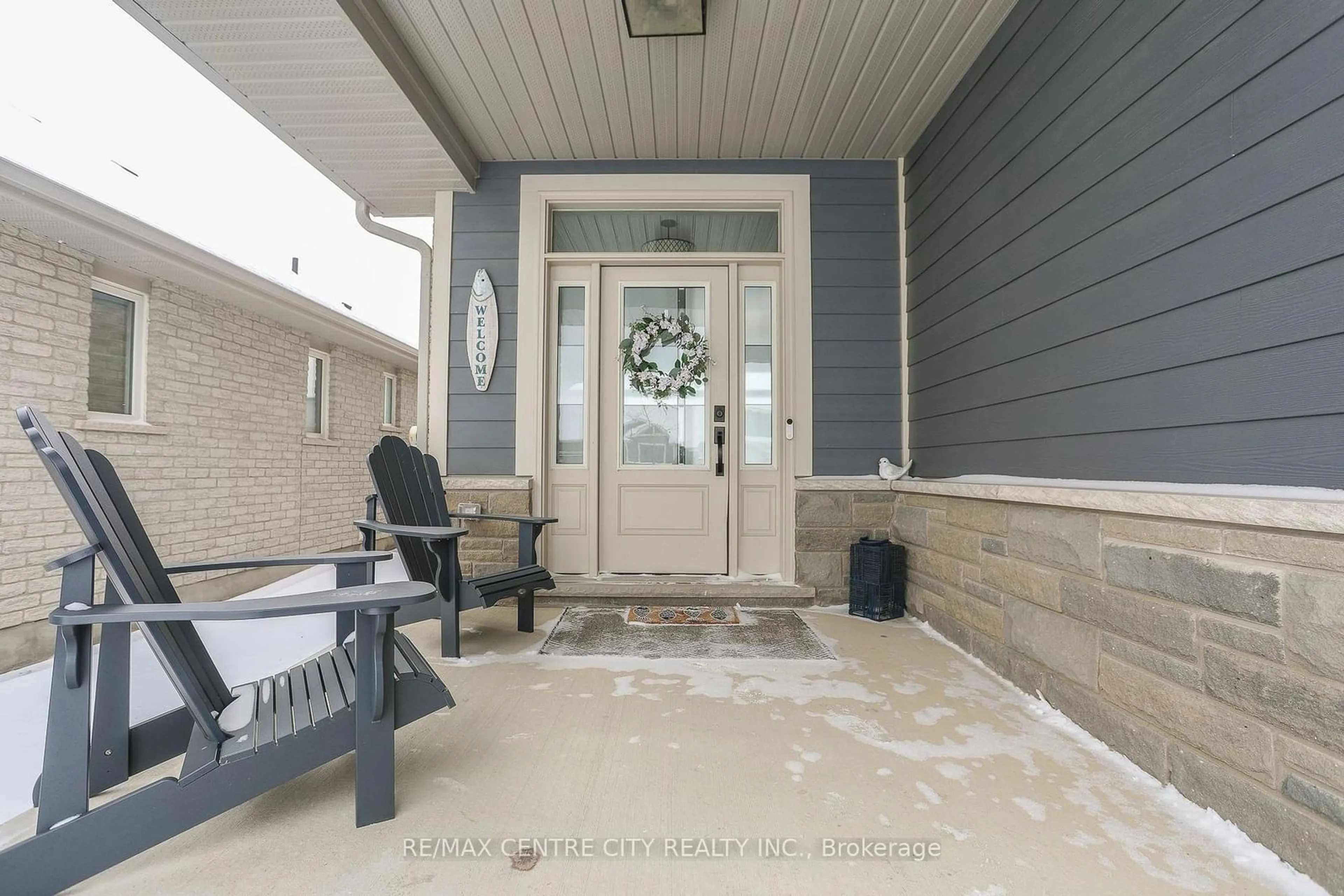 Indoor entryway for 75 Renaissance Dr, St. Thomas Ontario N5R 0K1