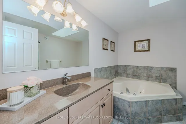 Additional property image - 38 Candle Cres