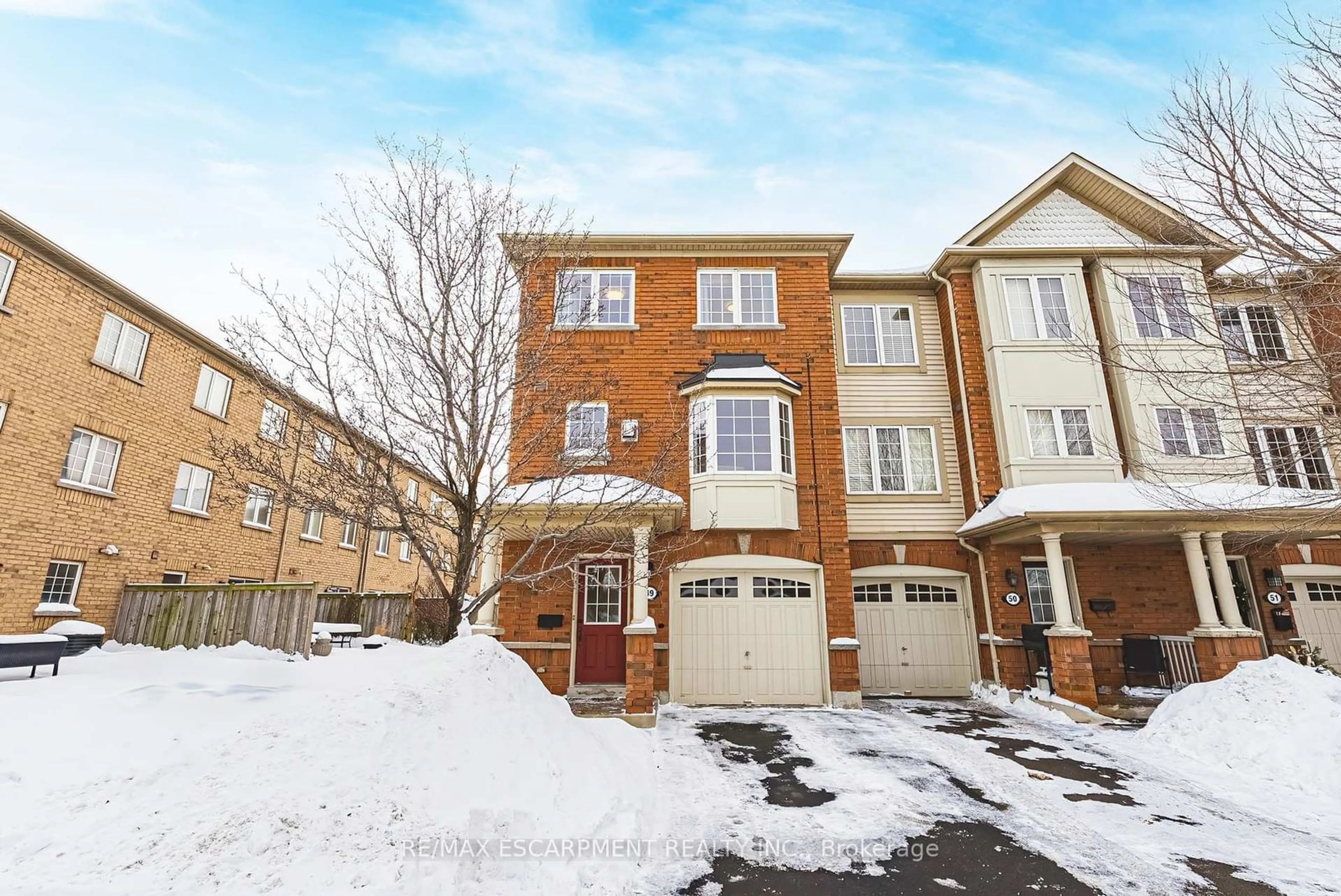 A pic from outside/outdoor area/front of a property/back of a property/a pic from drone, street for 470 Beach Blvd #49, Hamilton Ontario L8H 6X2