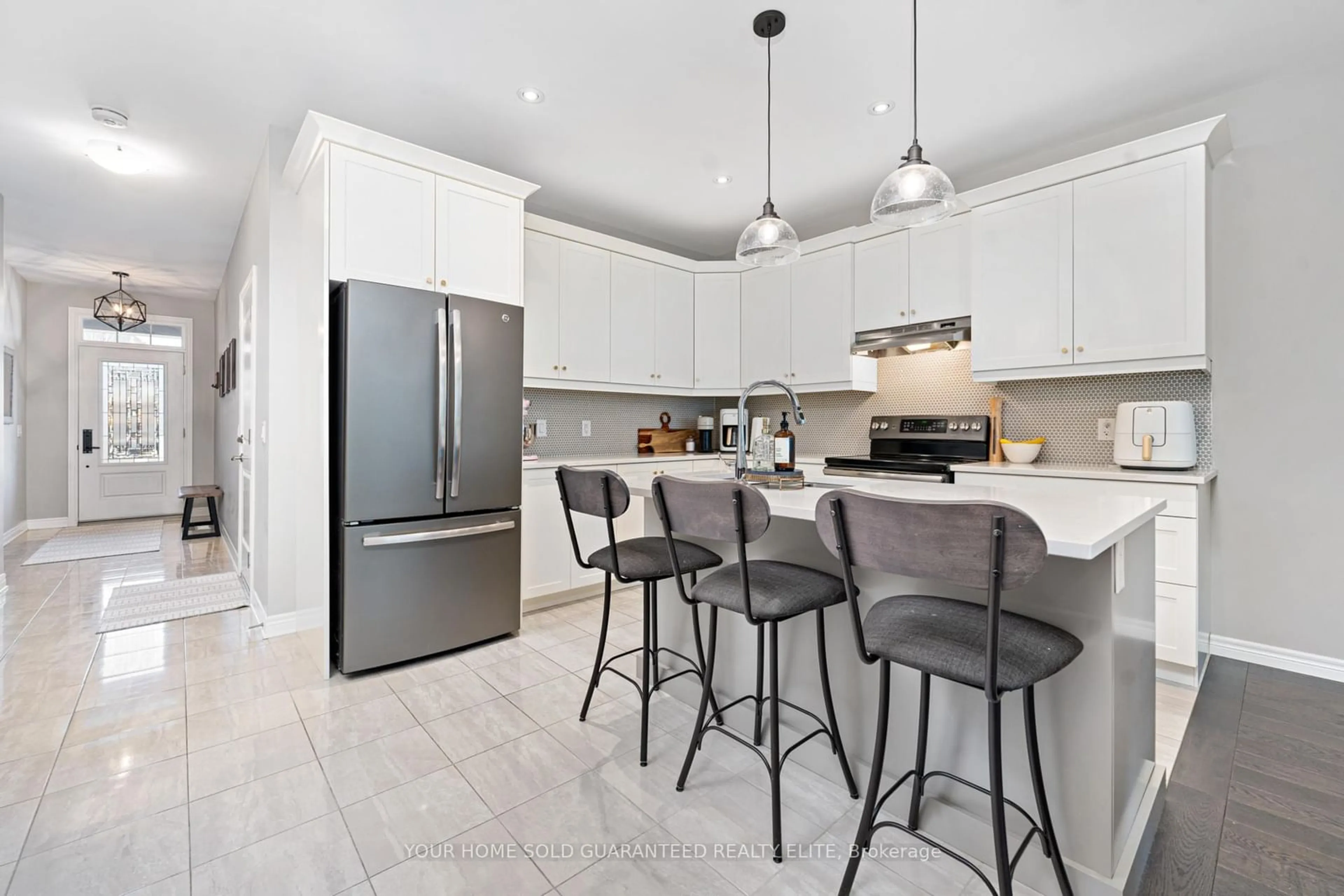 Contemporary kitchen, ceramic/tile floor for 50 Andrew Lane, Thorold Ontario L2V 0E4