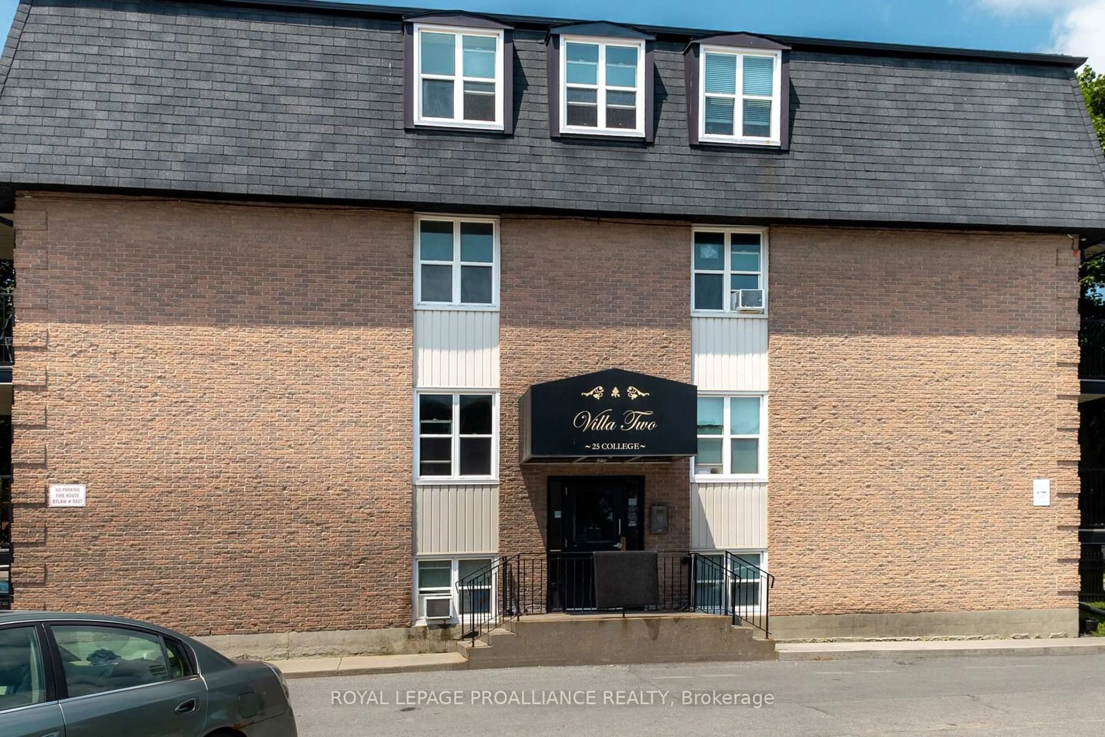 Unknown for 25 College St #202, Belleville Ontario K8P 2E3