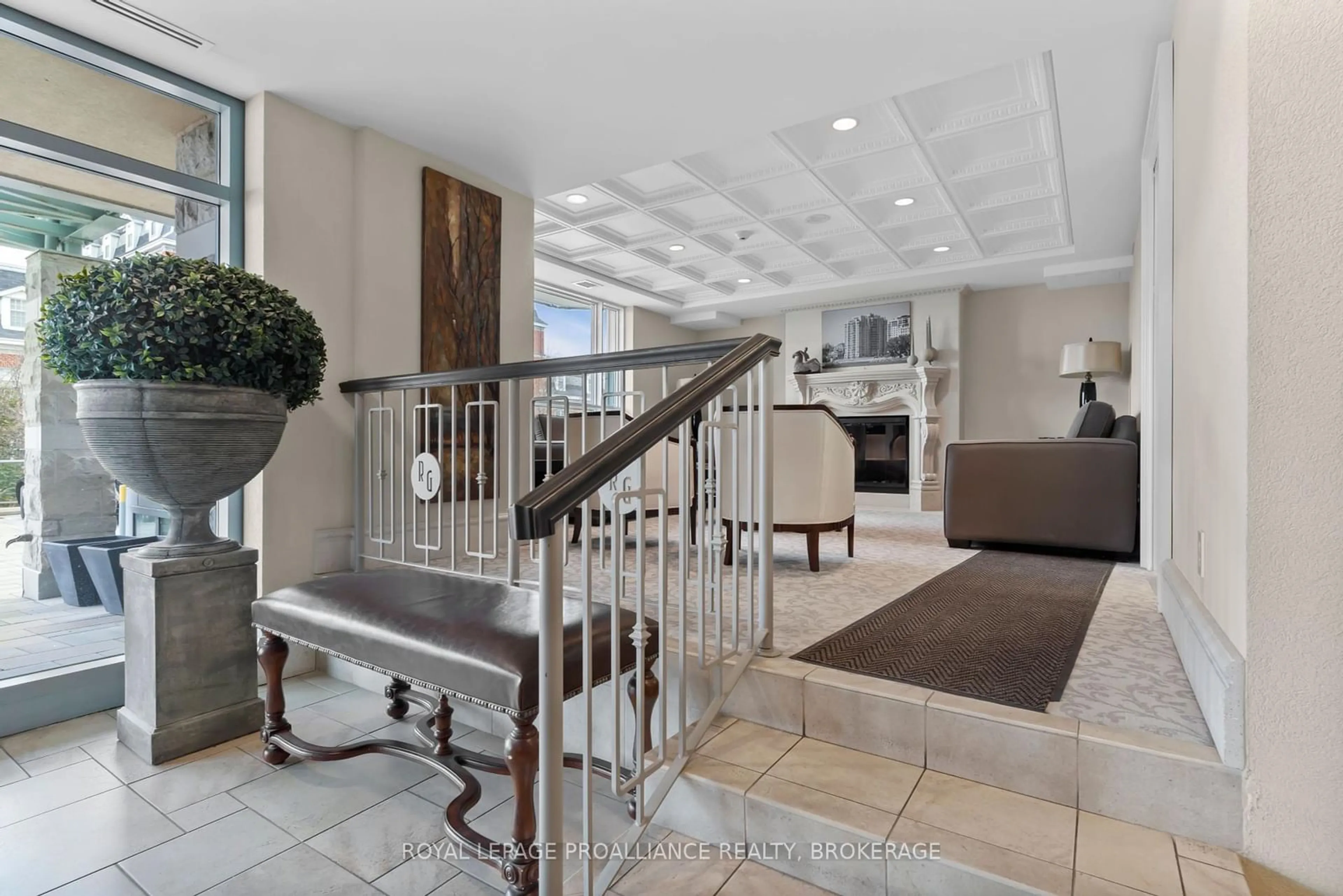 Indoor foyer for 5 Gore St #1303, Kingston Ontario K7L 0A1