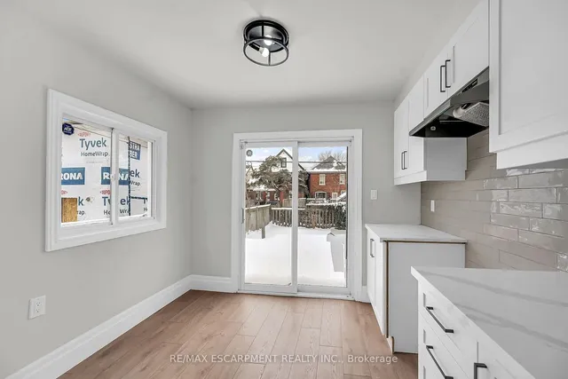 Additional property image - 117 Rosslyn Ave