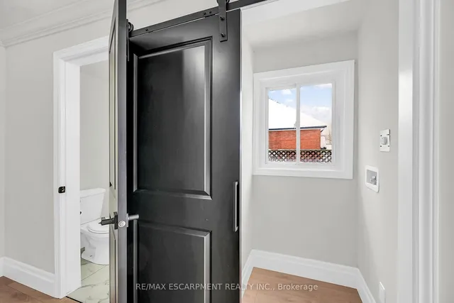 Additional property image - 117 Rosslyn Ave