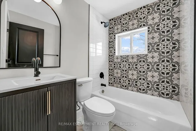 Additional property image - 117 Rosslyn Ave