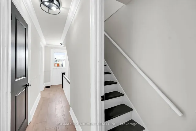 Additional property image - 117 Rosslyn Ave