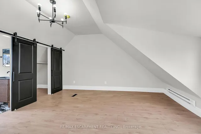 Additional property image - 117 Rosslyn Ave
