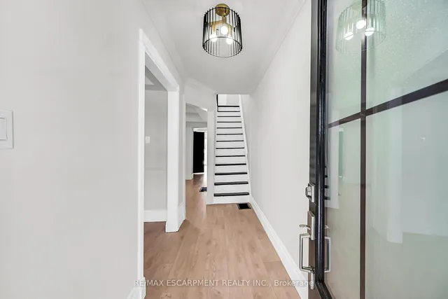 Additional property image - 117 Rosslyn Ave
